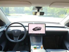 Tesla Model Y Rear-Wheel Drive - ფოტო 7