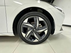 Hyundai Elantra 1.5L CVT Luxury - ფოტო 20