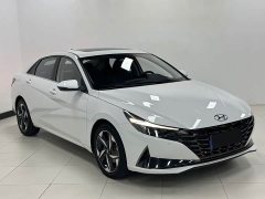 Hyundai Elantra 1.5L CVT Luxury - ფოტო 3