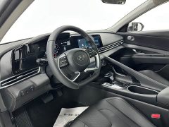 Hyundai Elantra 1.5L CVT Luxury - ფოტო 9
