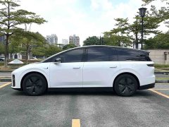 Li Auto i8 Standard Edition - ფოტო 5