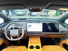 Li Auto i8 Standard Edition - ფოტო 7