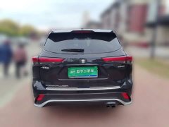 Toyota Crown Venza 2.5L HEV FWD Base - ფოტო 3