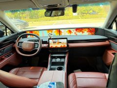 Lincoln Explorer 2.0T AWD EcoBoost Hybrid Elite - ფოტო 13