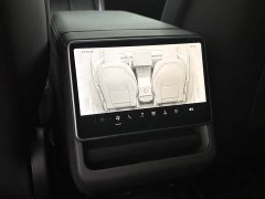 Tesla Model Y Rear-Wheel Drive - ფოტო 14