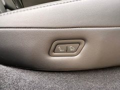 Tesla Model Y Rear-Wheel Drive - ფოტო 17