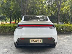 Tesla Model Y Rear-Wheel Drive - ფოტო 5