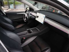 Tesla Model Y Rear-Wheel Drive - ფოტო 7