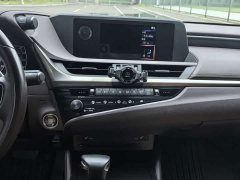 Lexus ES 200 Premium Edition - ფოტო 13