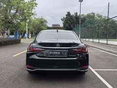 Lexus ES 200 Premium Edition - ფოტო 5