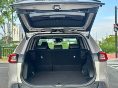 Toyota Venza Hybrid 2.5L E-CVT FWD Luxury - ფოტო 14