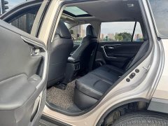 Toyota Venza Hybrid 2.5L E-CVT FWD Luxury - ფოტო 6