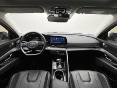 Hyundai Elantra 1.5L CVT Luxury - ფოტო 9