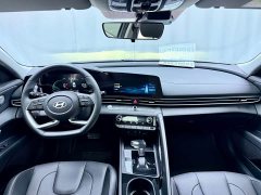 Hyundai Elantra 2023 1.5L CVT Luxury - ფოტო 8