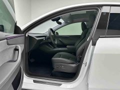 Tesla Model Y Rear-Wheel Drive - ფოტო 7