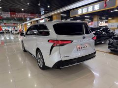 Toyota Sienna 2023 2.5L Hybrid Premium Edition - ფოტო 14