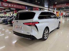 Toyota Sienna 2023 2.5L Hybrid Premium Edition - ფოტო 16