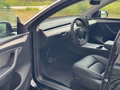 Tesla Model Y Rear-Wheel Drive - ფოტო 20