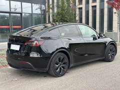 Tesla Model Y Rear-Wheel Drive - ფოტო 6