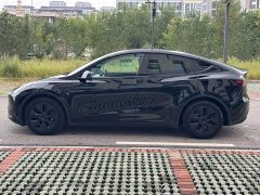 Tesla Model Y Rear-Wheel Drive - ფოტო 7