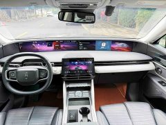 Lincoln Explorer 2.0T AWD Elite - ფოტო 8