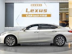 Lexus ES 200 Premium Edition - ფოტო 3