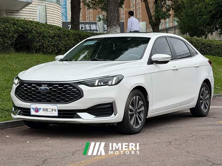 Ford Fiesta 1.5L Automatic Diamond Edition - ავტომობილი ჩინეთიდან