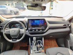 Toyota Highlander 2023 2.5L Intelligent Hybrid AWD Premium 7-Seater - ფოტო 10