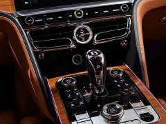 Bentley Flying Spur 4.0T V8 Standard Edition - ფოტო 11
