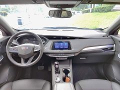 Cadillac XT4 28T FWD Luxury - ფოტო 10
