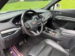 Cadillac XT4 28T FWD Luxury - ფოტო 7