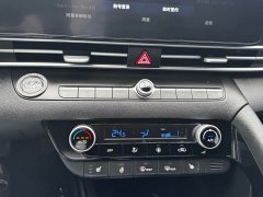 Hyundai Elantra 1.5L CVT Luxury - ფოტო 15