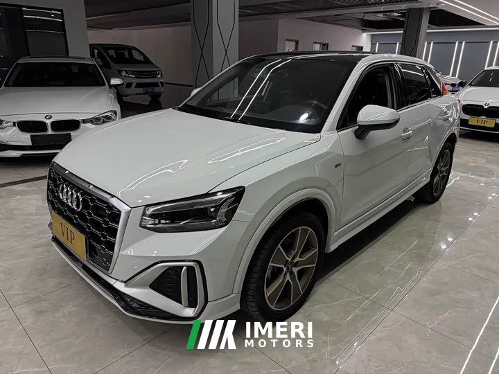 Audi Q2L 35 TFSI Dynamic Entry
