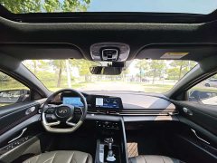 Hyundai Elantra 2022 1.5L CVT 20th Anniversary Edition - ფოტო 16