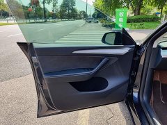 Tesla Model Y Rear-Wheel Drive - ფოტო 6
