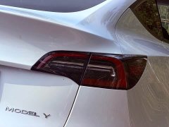 Tesla Model Y Long Range All-Wheel Drive - ფოტო 7