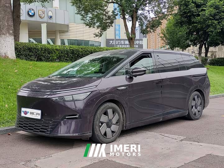 Xpeng X9 2025 Pure Electric 650 Long Range Max - ავტომობილი ჩინეთიდან