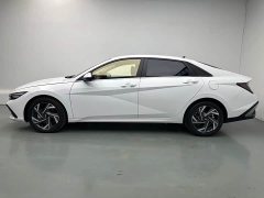 Hyundai Elantra 2023 1.5L CVT GLX Elite - ფოტო 3