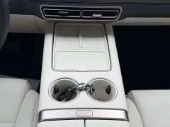 Li Auto MEGA Home Family Edition - ფოტო 18