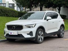 Volvo XC40 B3 Smart Remote Luxury Edition - ფოტო 1