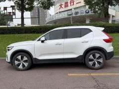 Volvo XC40 B3 Smart Remote Luxury Edition - ფოტო 3