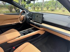 Lexus ES 300h - ფოტო 17