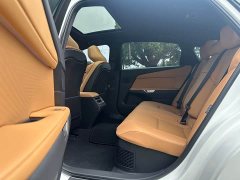 Lexus ES 300h - ფოტო 8