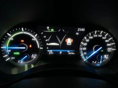 Toyota Crown Venza 2.5L HEV AWD Luxury - ფოტო 10