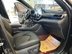 Toyota Crown Venza 2.5L HEV AWD Luxury - ფოტო 11