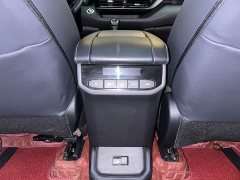 Toyota Crown Venza 2.5L HEV AWD Luxury - ფოტო 12