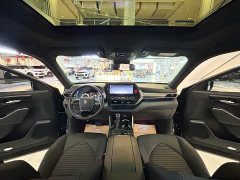 Toyota Crown Venza 2.5L HEV AWD Luxury - ფოტო 5
