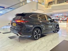 Toyota Crown Venza 2.5L HEV AWD Luxury - ფოტო 9
