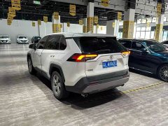 Toyota RAV4 2.0L CVT FWD Fashion Plus - ფოტო 4