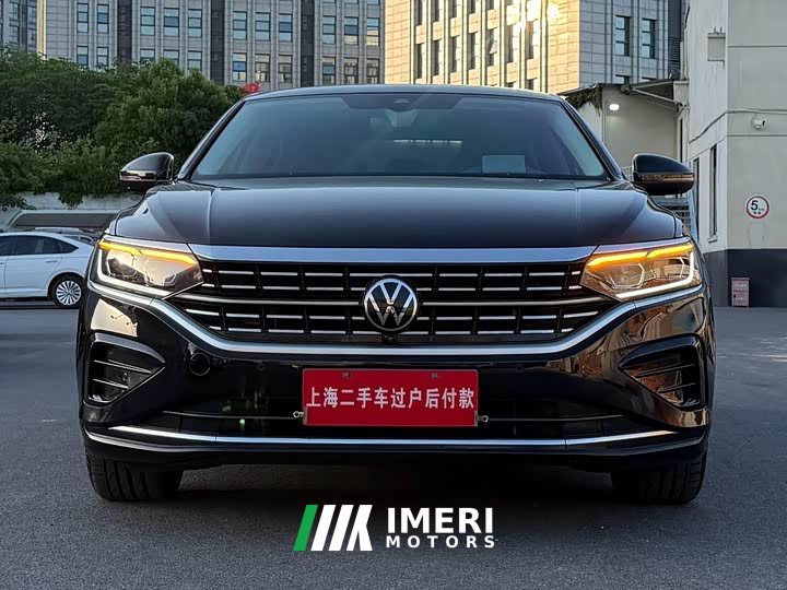 Volkswagen Passat 380TSI Premier - ავტომობილი ჩინეთიდან